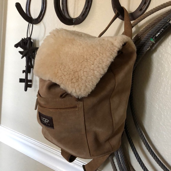UGG Backpack - Picture 2 of 8
